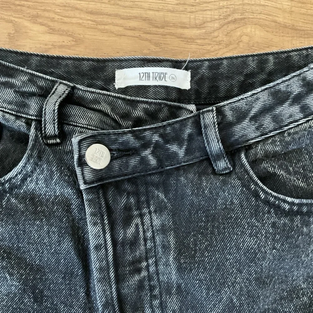 12th Tribe Black High Rise Straight Leg Jeans 26 Cotton Denim High Waisted - Picture 6 of 11